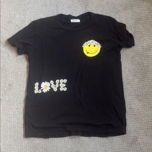 Lauren Moshi ss tee with 🌼 ❤️ ☮️ size small